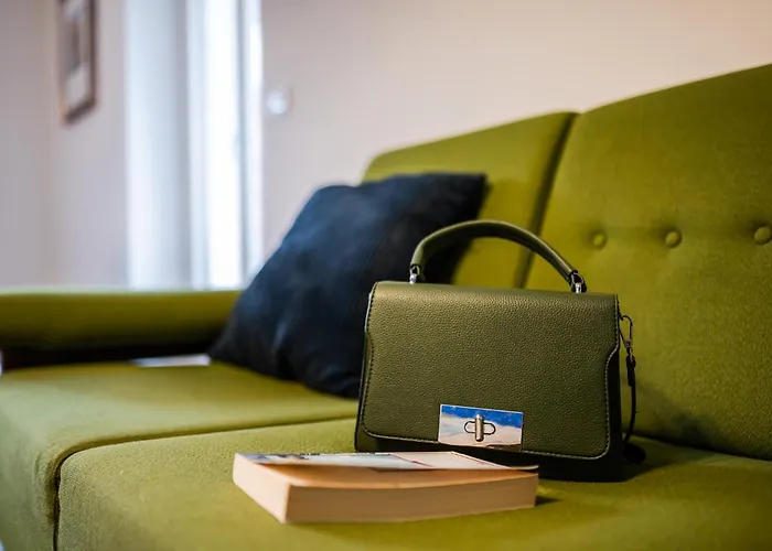 Infinity Free Parking